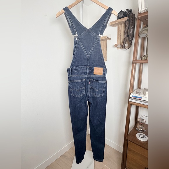 Levi’s Denim Skinny Blue Jean Overalls Size 24 Like New - Picture 3 of 8